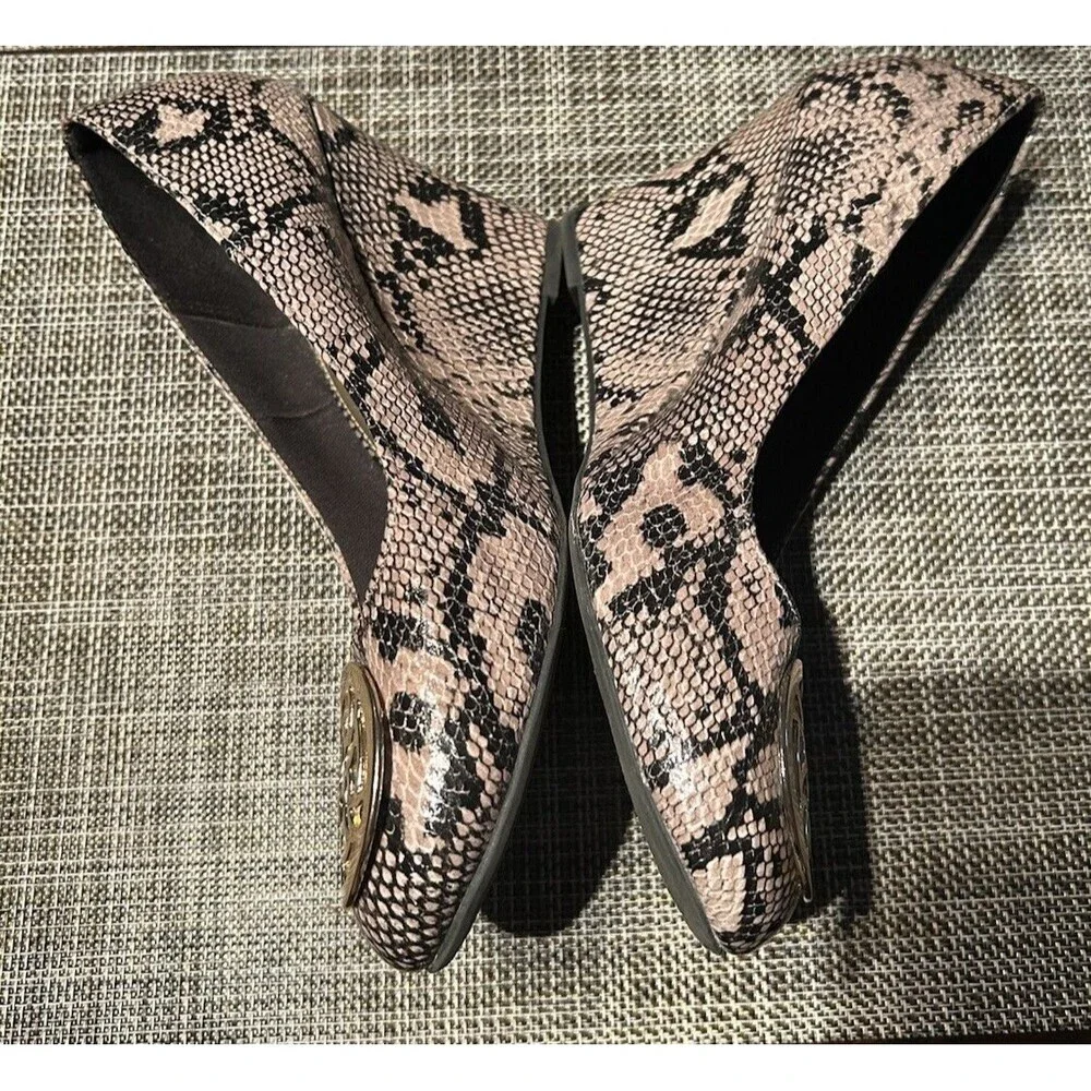 Vtg Fioni Payless Heels Pumps Swiftie Revolution Snake Print Golden Medallion 8